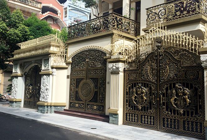 Mẫu thiết kế biệt thự kiểu Pháp có 2 cổng ra vào